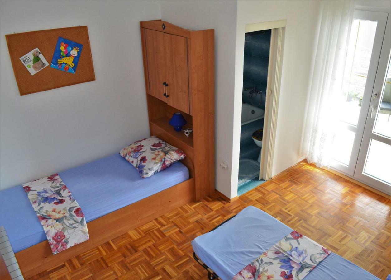 Apartman Rosa พิโรวัซ ภายนอก รูปภาพ