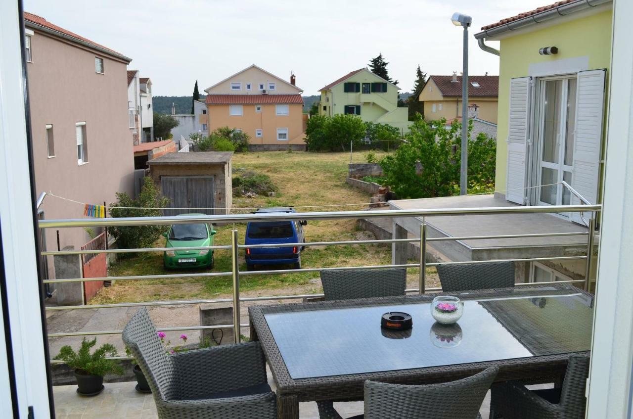 Apartman Rosa พิโรวัซ ภายนอก รูปภาพ
