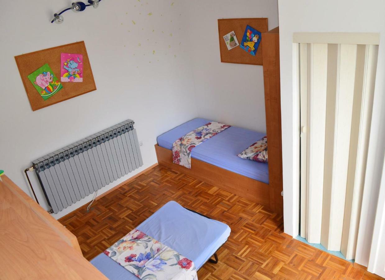 Apartman Rosa พิโรวัซ ภายนอก รูปภาพ